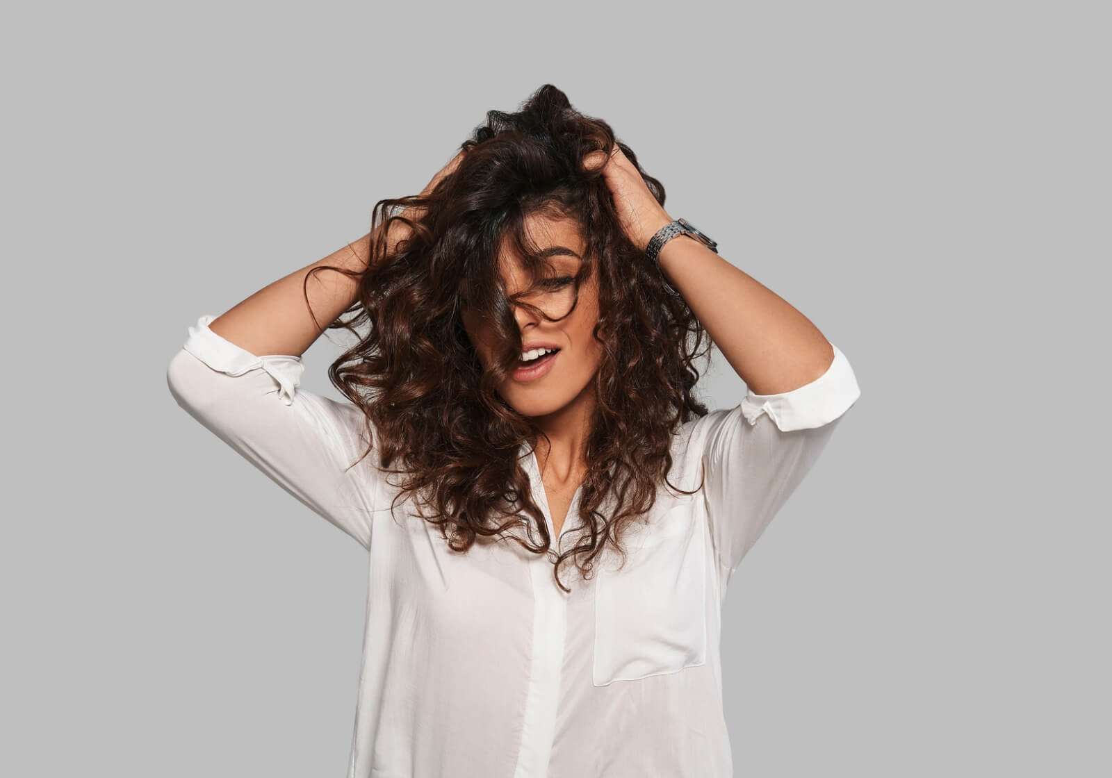 dandruff-vs-dry-scalp-symptoms-causes-remedies
